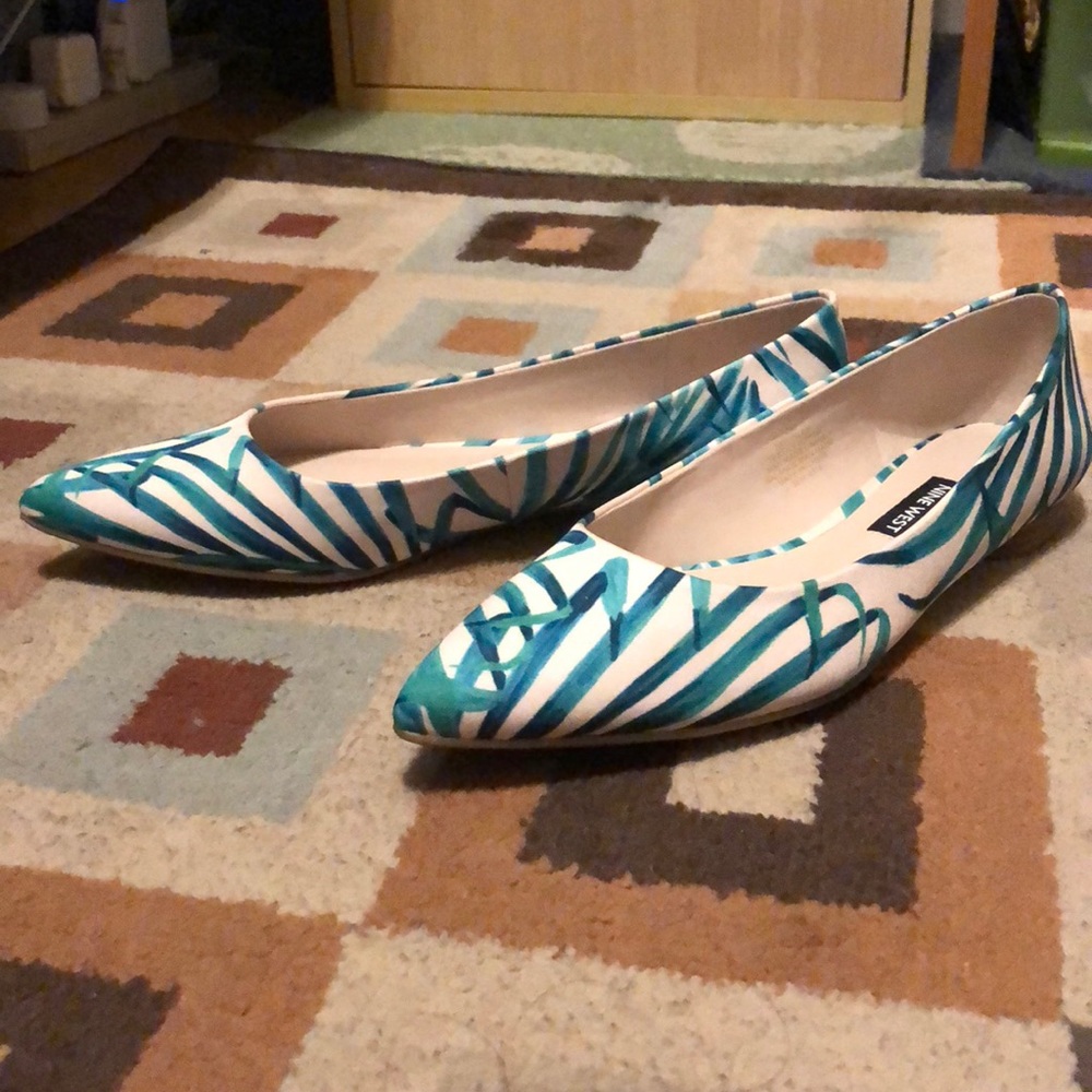 Nine West flats sz 7, brand new in box, never worn